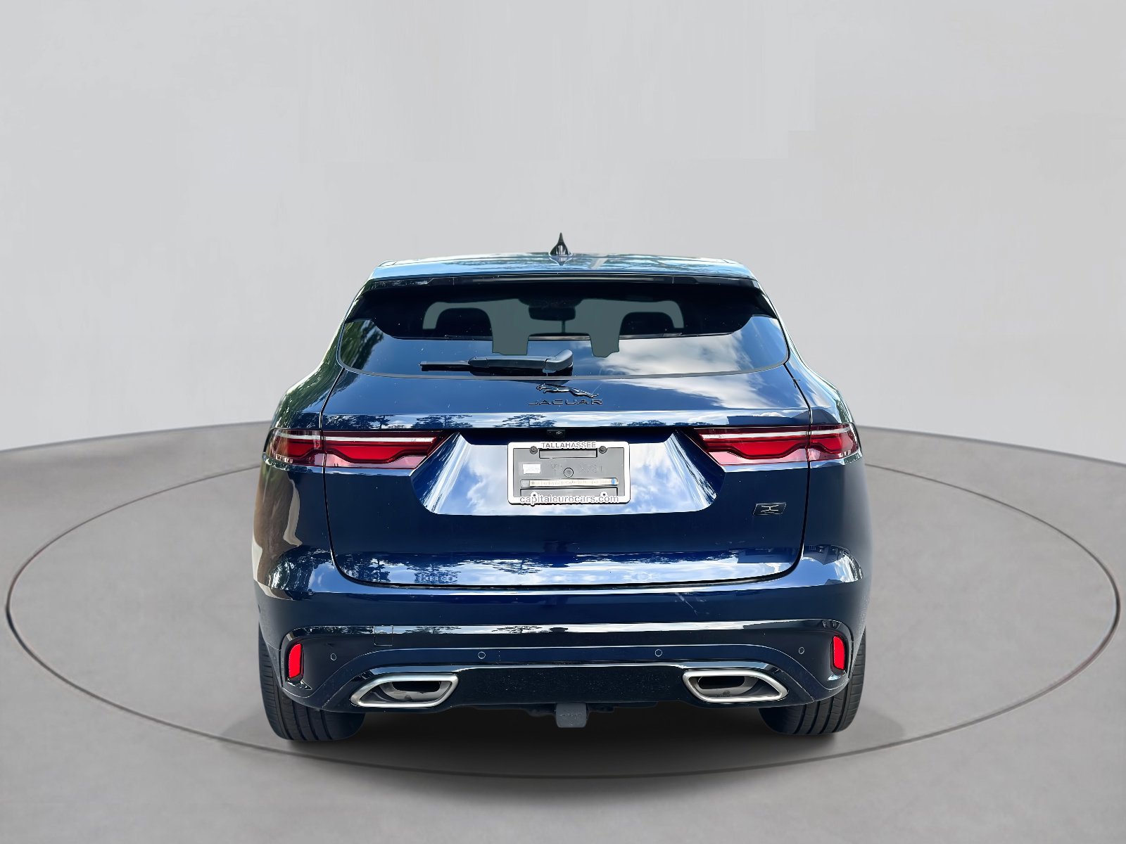 New 2026 Jaguar F-PACE R-Dynamic S image 3