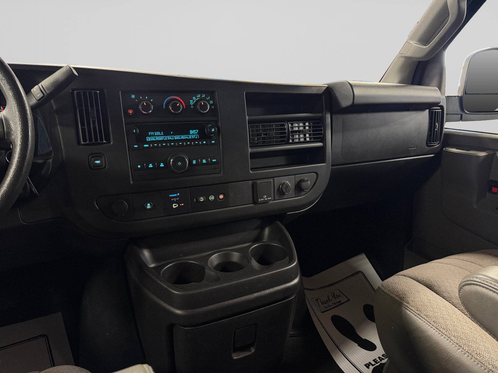 Used 2017 Chevrolet Express 3500 LT w/ LT Preferred Equipment Group RWD image 20