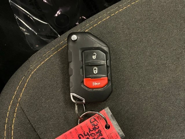 Used 2024 Jeep Gladiator Sport AWD/4WD image 27