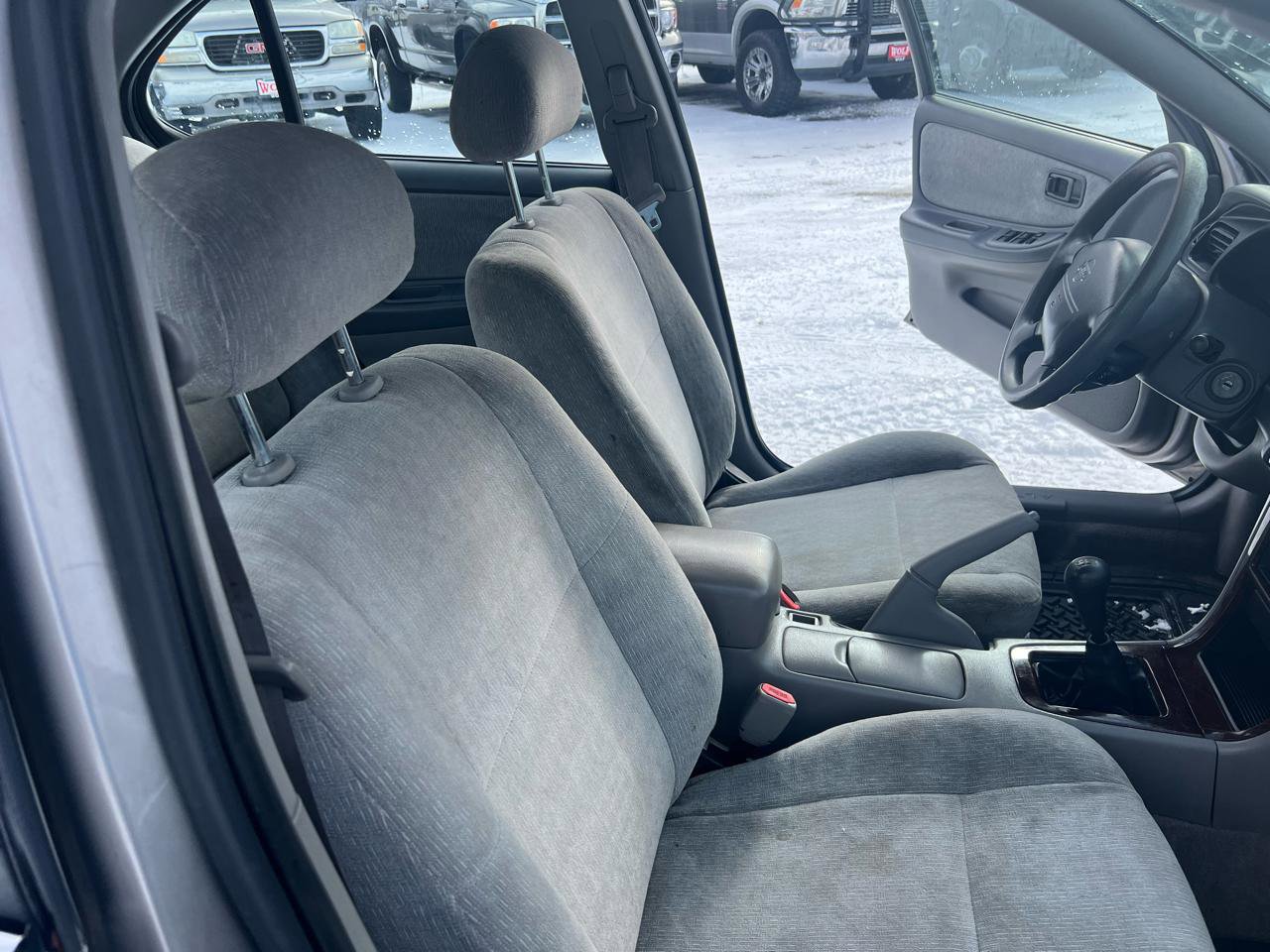 Used 2001 Nissan Altima GXE image 10