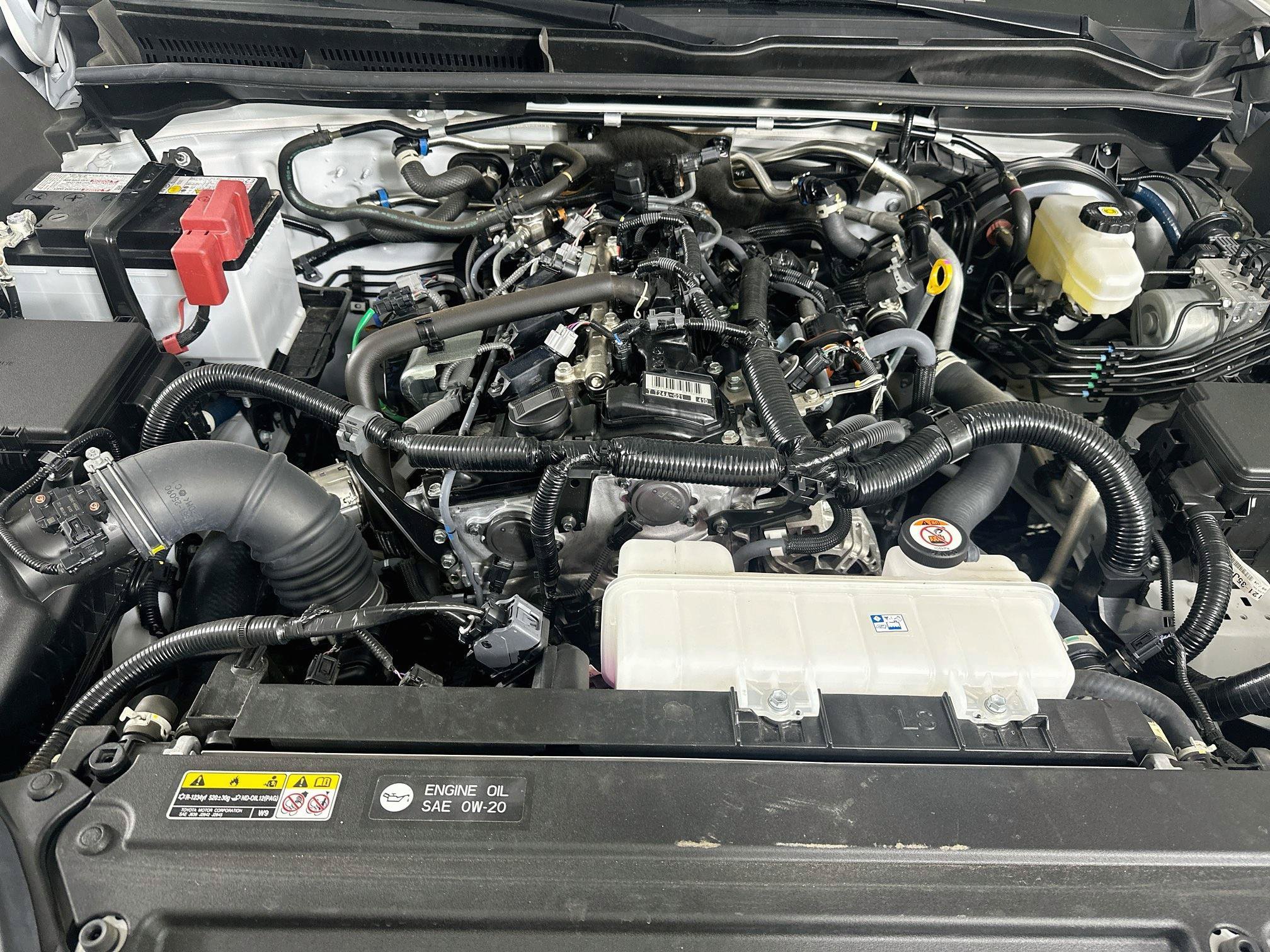 Used 2025 Toyota 4Runner SR5 AWD/4WD image 32