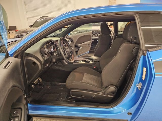 Used 2023 Dodge Challenger R/T w/ Performance Handling Group image 28