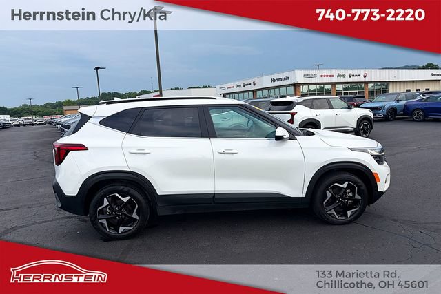 Used 2024 Kia Seltos EX FWD image 27