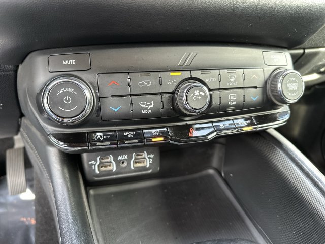 Used 2021 Dodge Durango GT w/ Blacktop Package RWD image 19