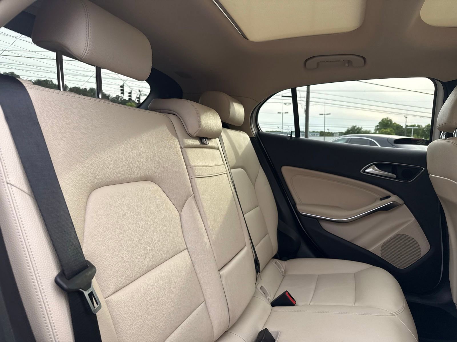 Used 2018 Mercedes-Benz GLA 250 4MATIC image 31