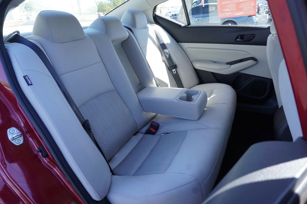 Certified 2025 Nissan Altima 2.5 SV image 9