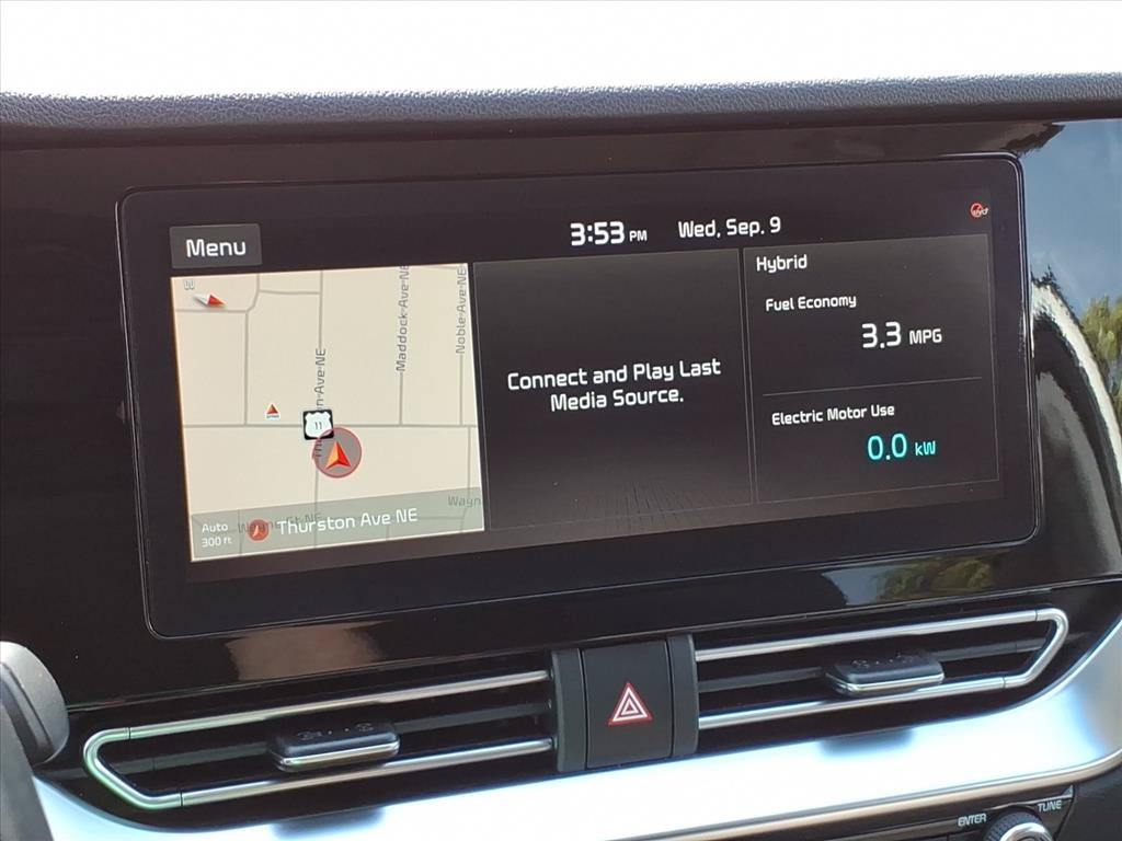 Used 2020 Kia Niro EX Premium FWD image 28