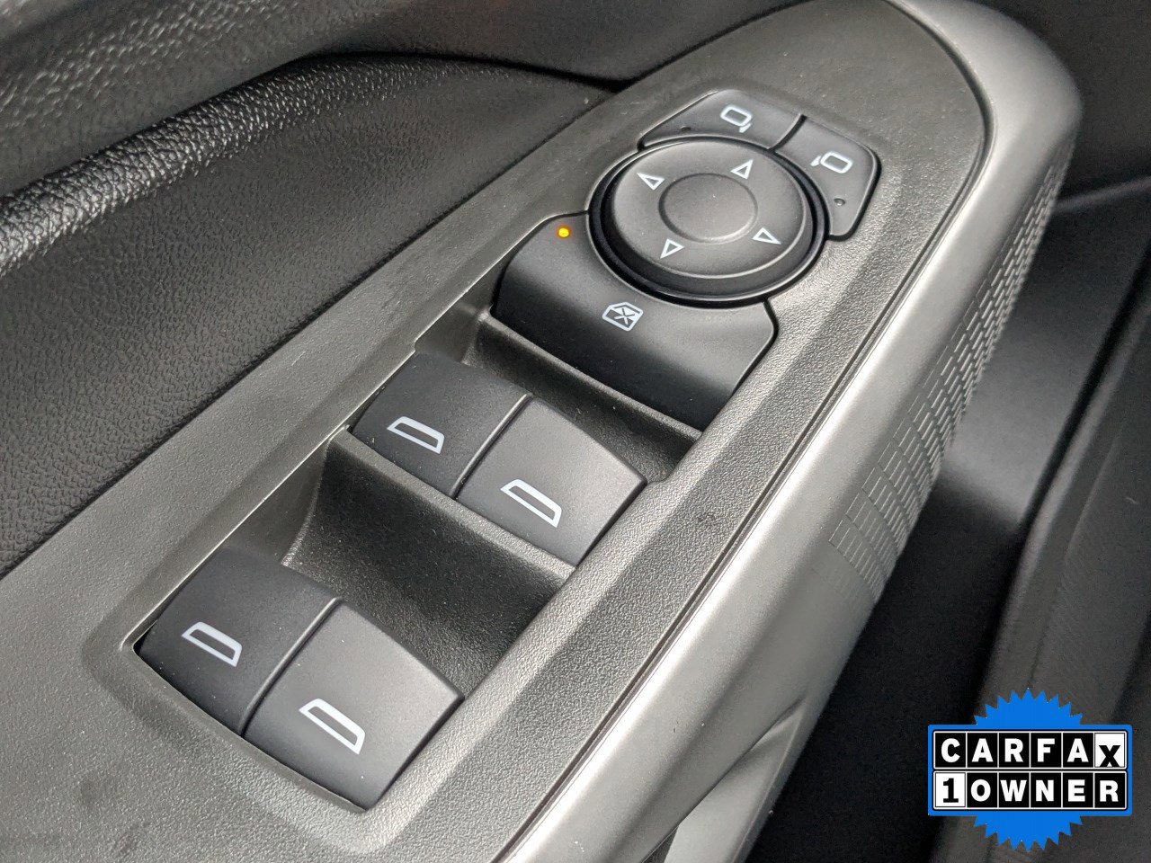 Used 2024 Chevrolet Trax RS w/ Sunroof Package image 24