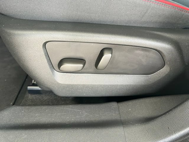 Used 2023 Buick Envision Essence w/ Sport Touring Package FWD image 35