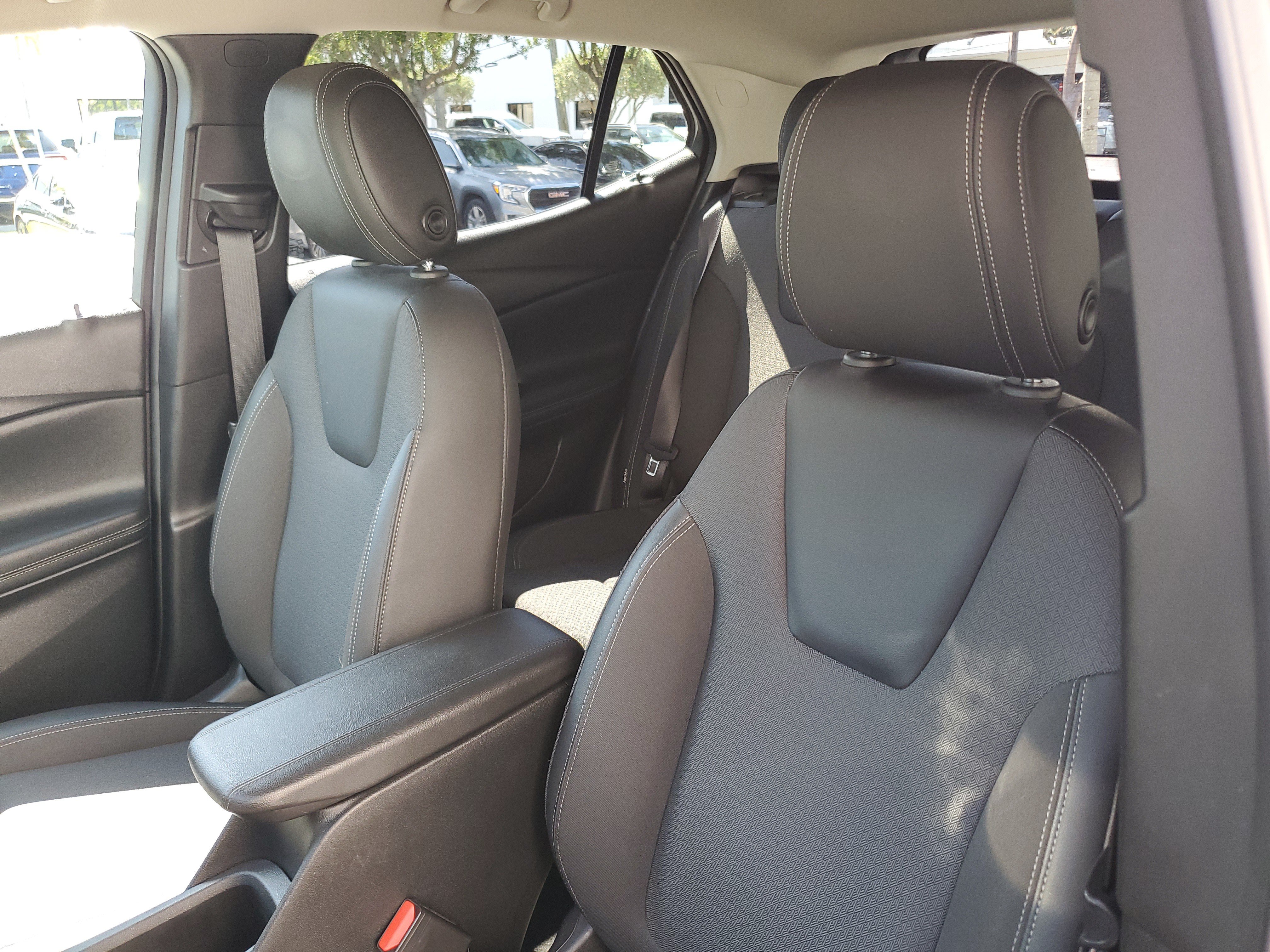 Used 2023 Buick Encore GX Select w/ Sport Touring Package FWD image 20
