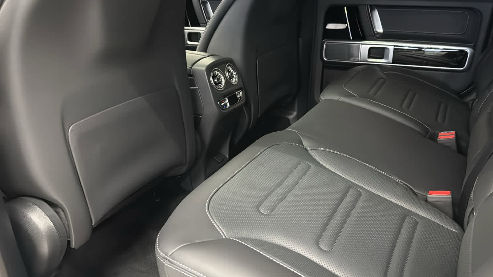 New 2026 Mercedes-Benz G 550 image 30