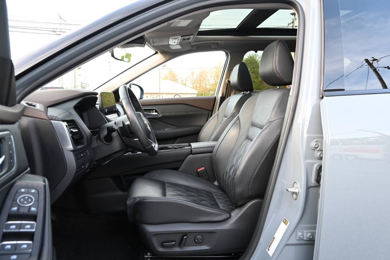 Used 2023 Nissan Rogue Platinum w/ Platinum Premium Package AWD/4WD image 19