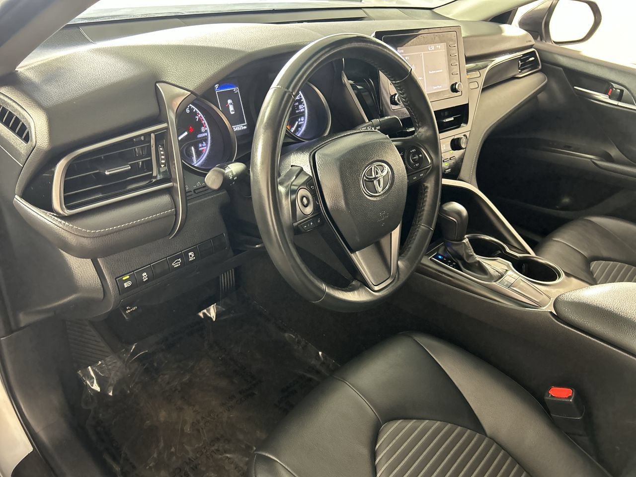 Used 2024 Toyota Camry SE FWD image 12