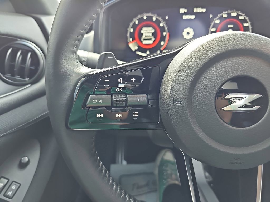 Used 2025 Nissan Z Sport w/ Floor Mat Package image 19