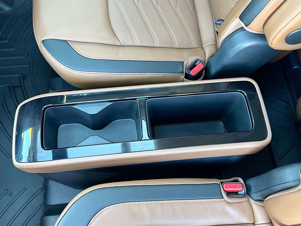 Used 2025 Nissan Pathfinder Platinum image 25