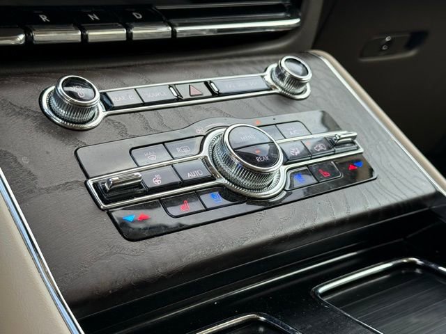 Used 2022 Lincoln Aviator Reserve w/ Equipment Group 201A AWD/4WD image 20