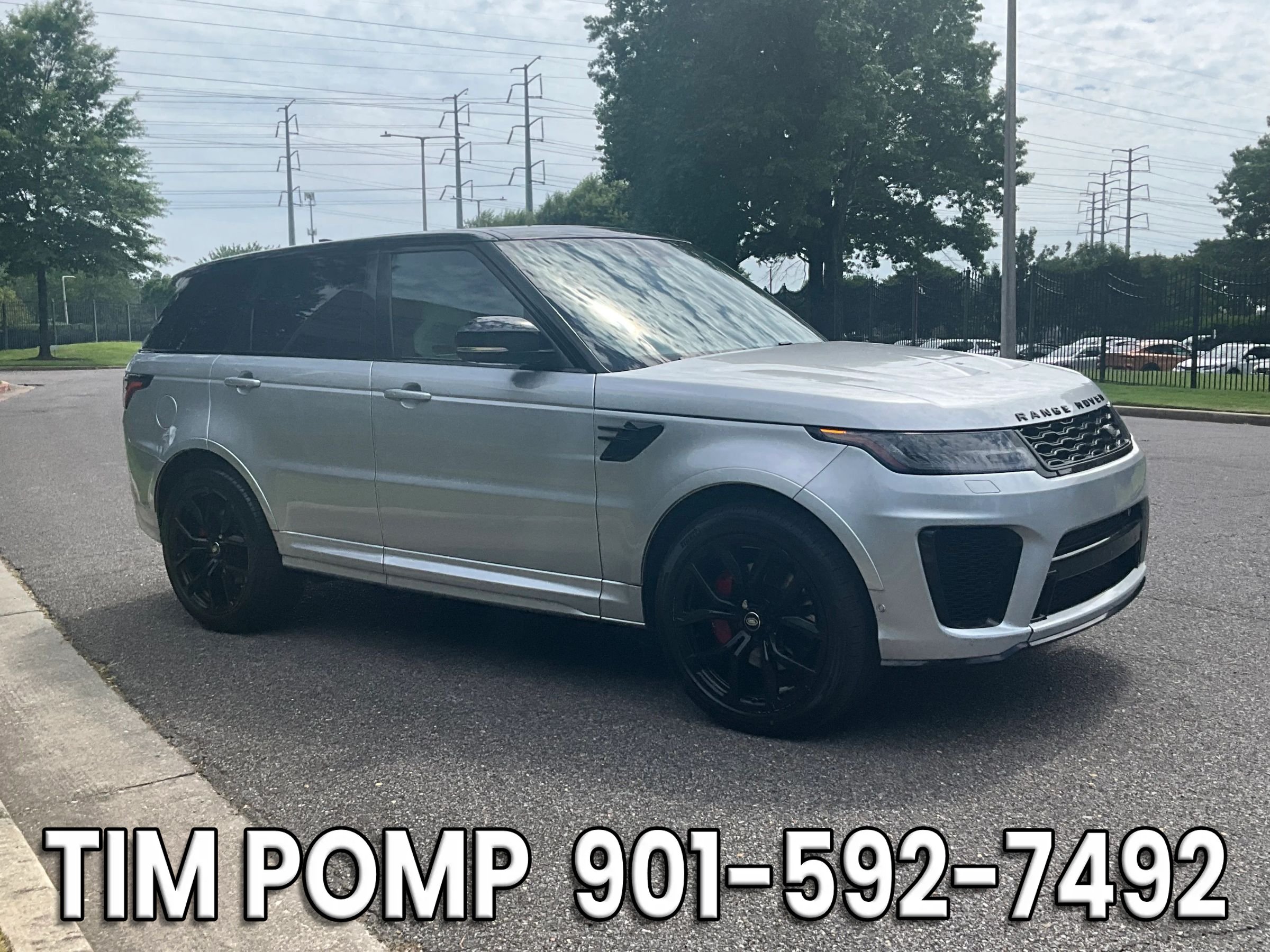 Used 2019 Land Rover Range Rover Sport SVR AWD/4WD image 4