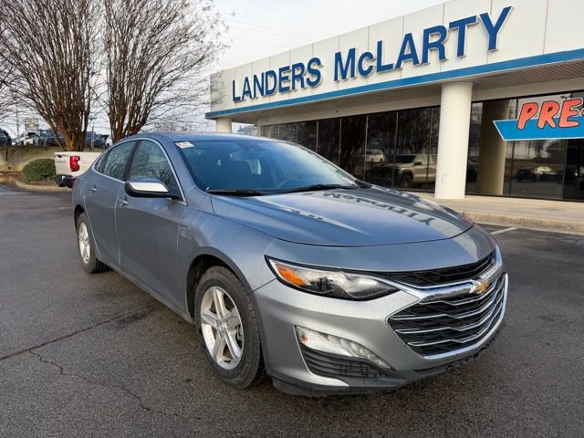 Used 2024 Chevrolet Malibu LT image 2