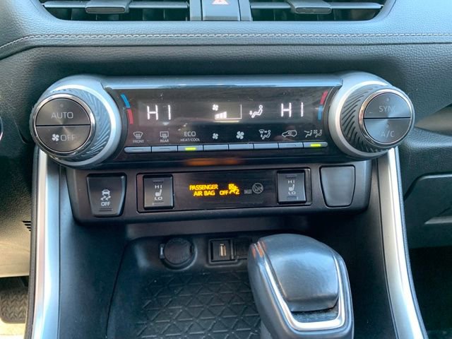 Used 2020 Toyota RAV4 XLE w/ XLE Grade Weather Package image 25