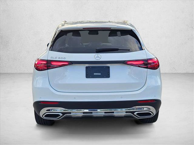 Used 2025 Mercedes-Benz GLC 300 image 7