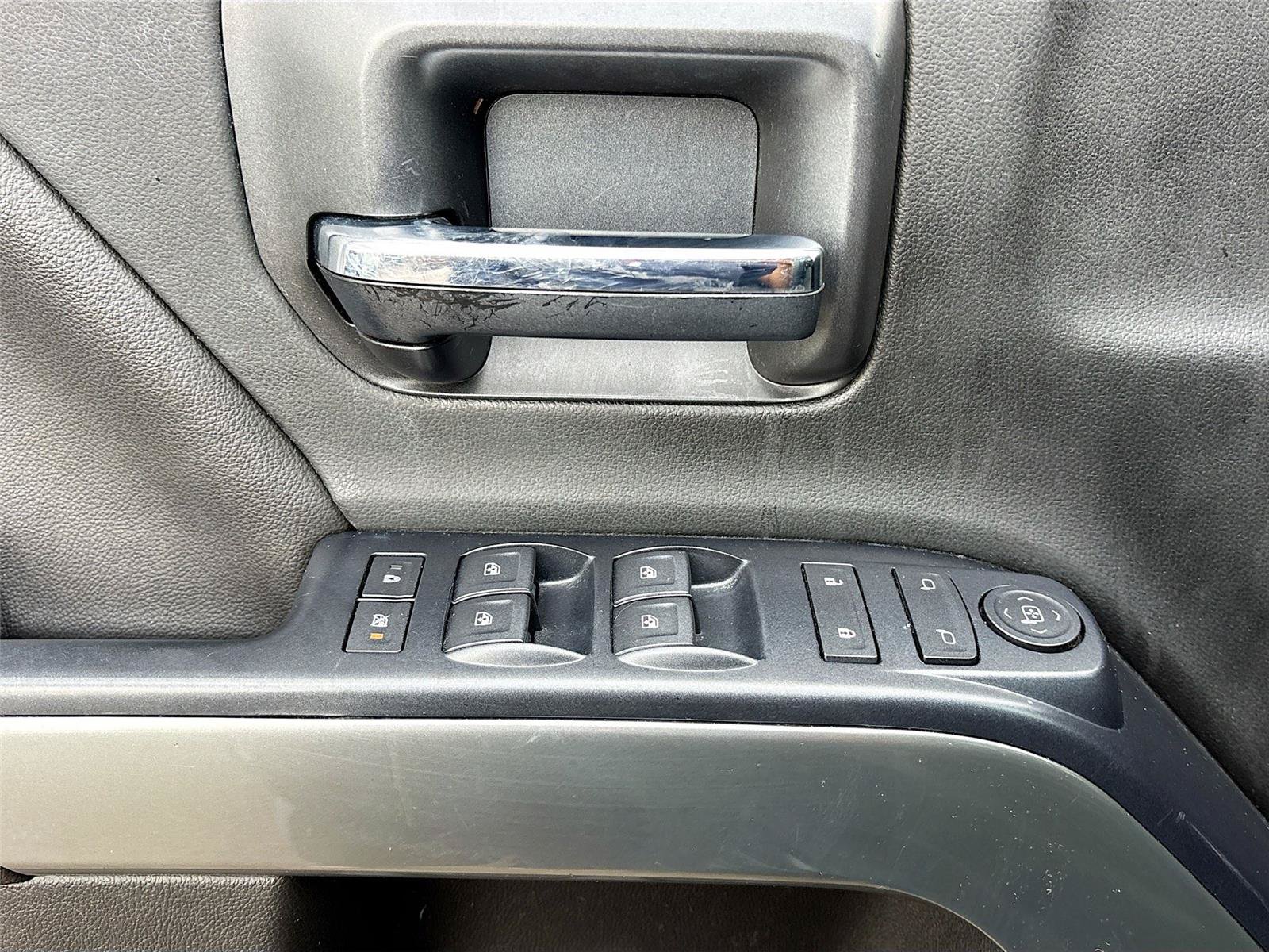 Used 2018 Chevrolet Silverado 1500 LT RWD image 17