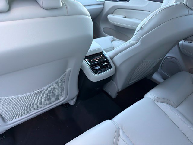 New 2027 Volvo XC60 B5 Ultra AWD/4WD image 8