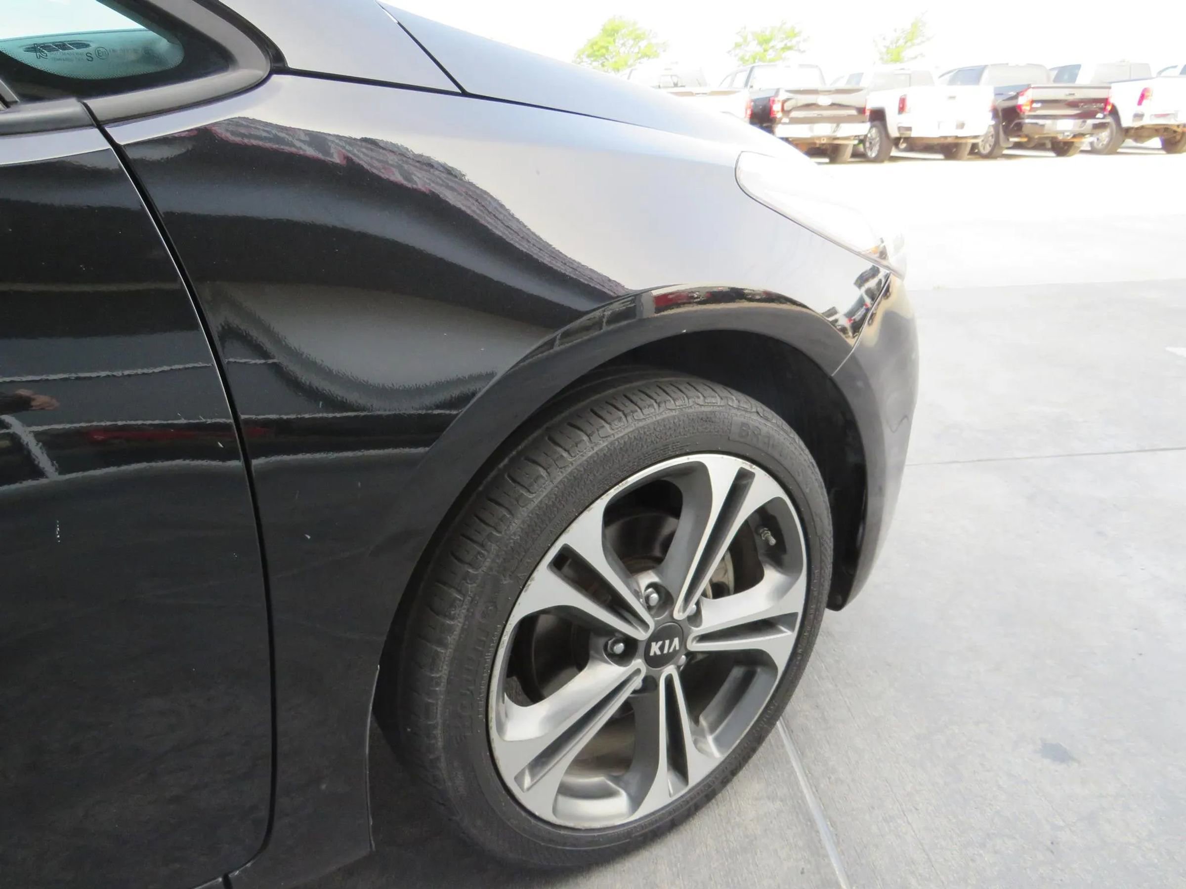 Used 2017 Kia Forte LX image 29