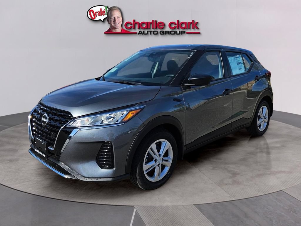 Used 2025 Nissan Kicks Play S FWD image 1