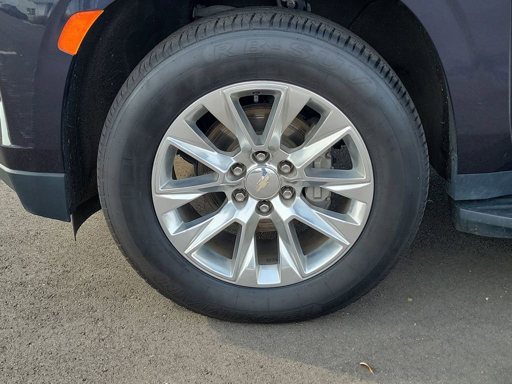 Used 2023 Chevrolet Suburban Premier image 10