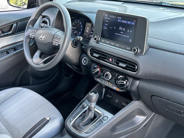 Used 2022 Hyundai Kona SEL AWD/4WD image 27