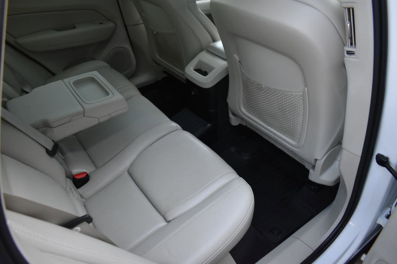 Used 2019 Volvo XC60 T8 Inscription w/ Advanced Package image 29
