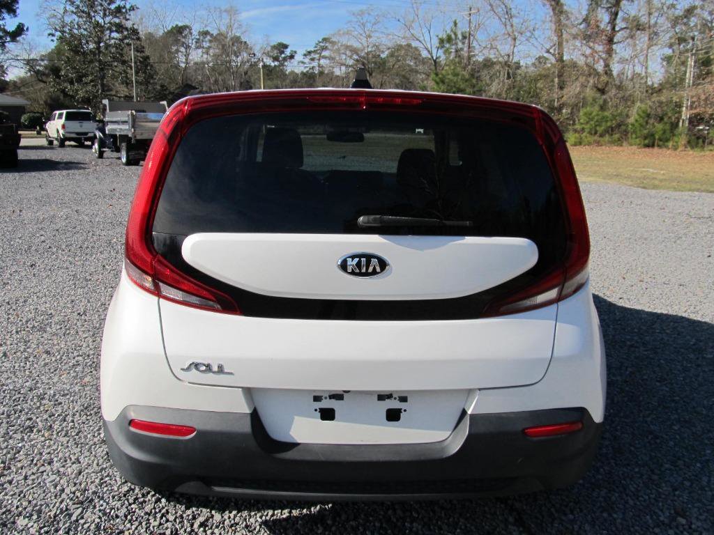 Used 2020 Kia Soul LX image 5