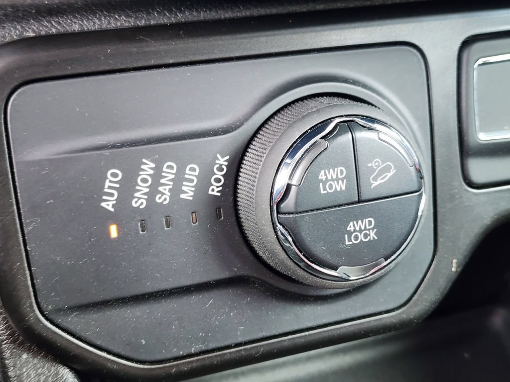 Used 2021 Jeep Renegade Trailhawk AWD/4WD image 31