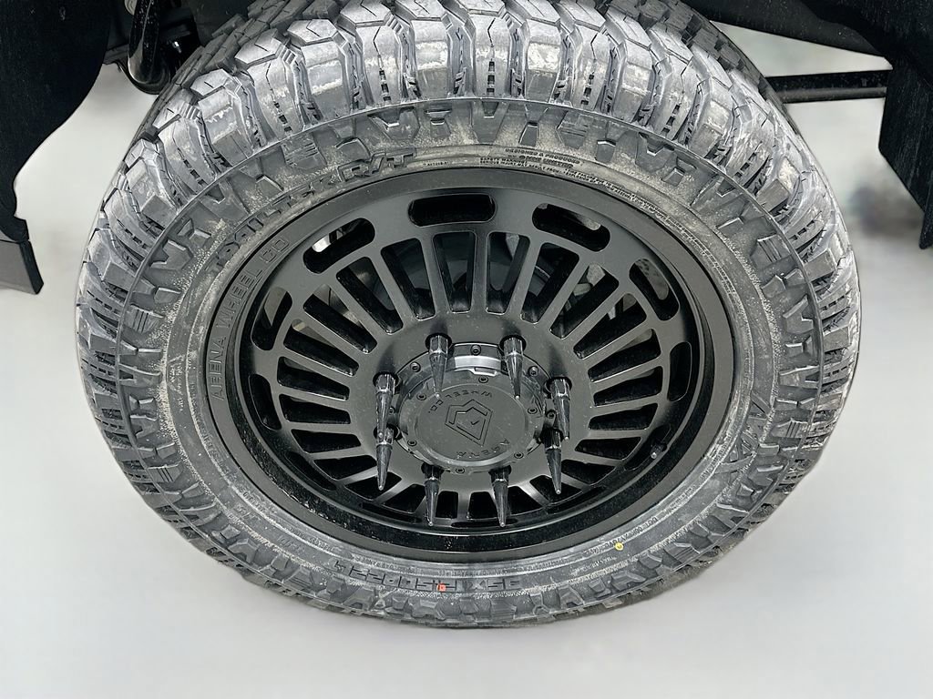 New 2026 GMC Sierra 3500 SLT w/ SLT Convenience Package image 32