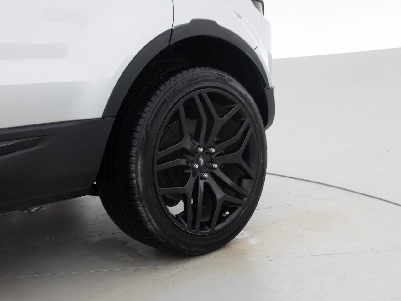 Used 2017 Land Rover Range Rover Evoque SE image 20