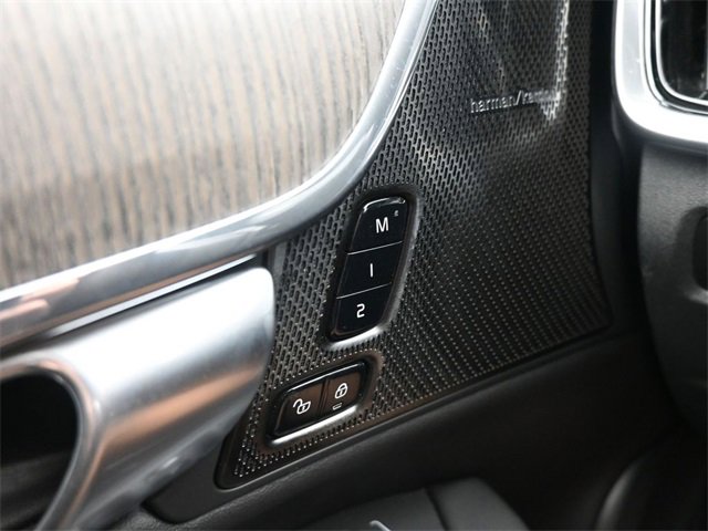 Certified 2024 Volvo V90 B6 Cross Country Plus image 29