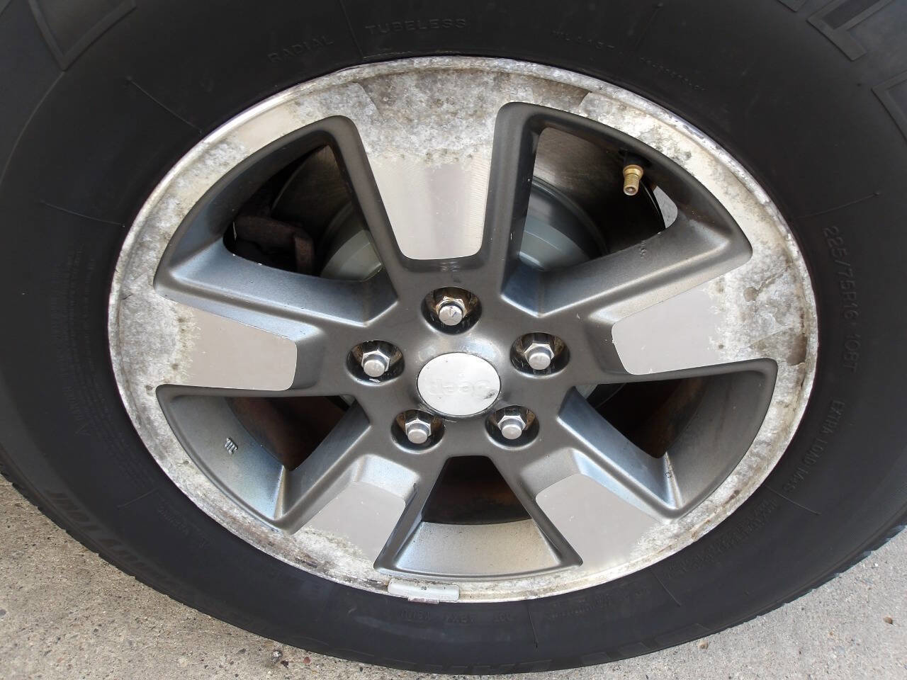 Used 2009 Jeep Liberty Sport image 23