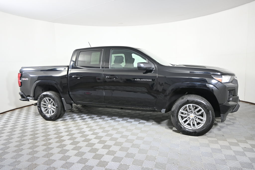Used 2026 Chevrolet Colorado LT w/ Advanced Trailering Package AWD/4WD image 9