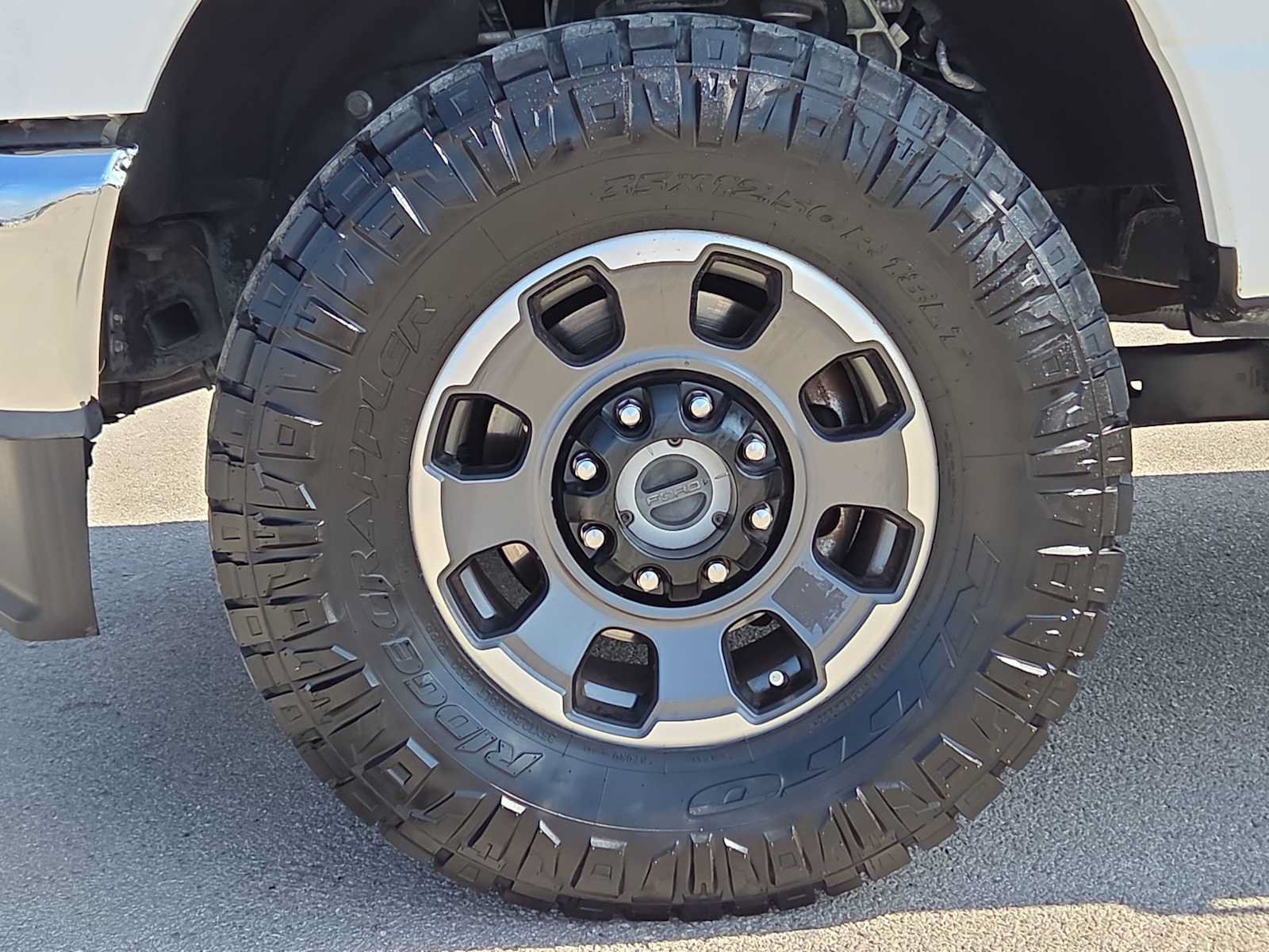 Used 2024 Ford F250 Lariat w/ Tremor Off-Road Package AWD/4WD image 12