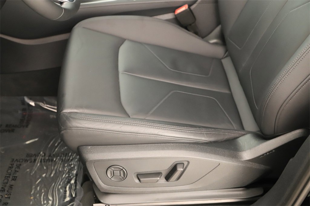 Certified 2025 Audi Q3 2.0T Premium Plus w/ Premium Plus Package image 26