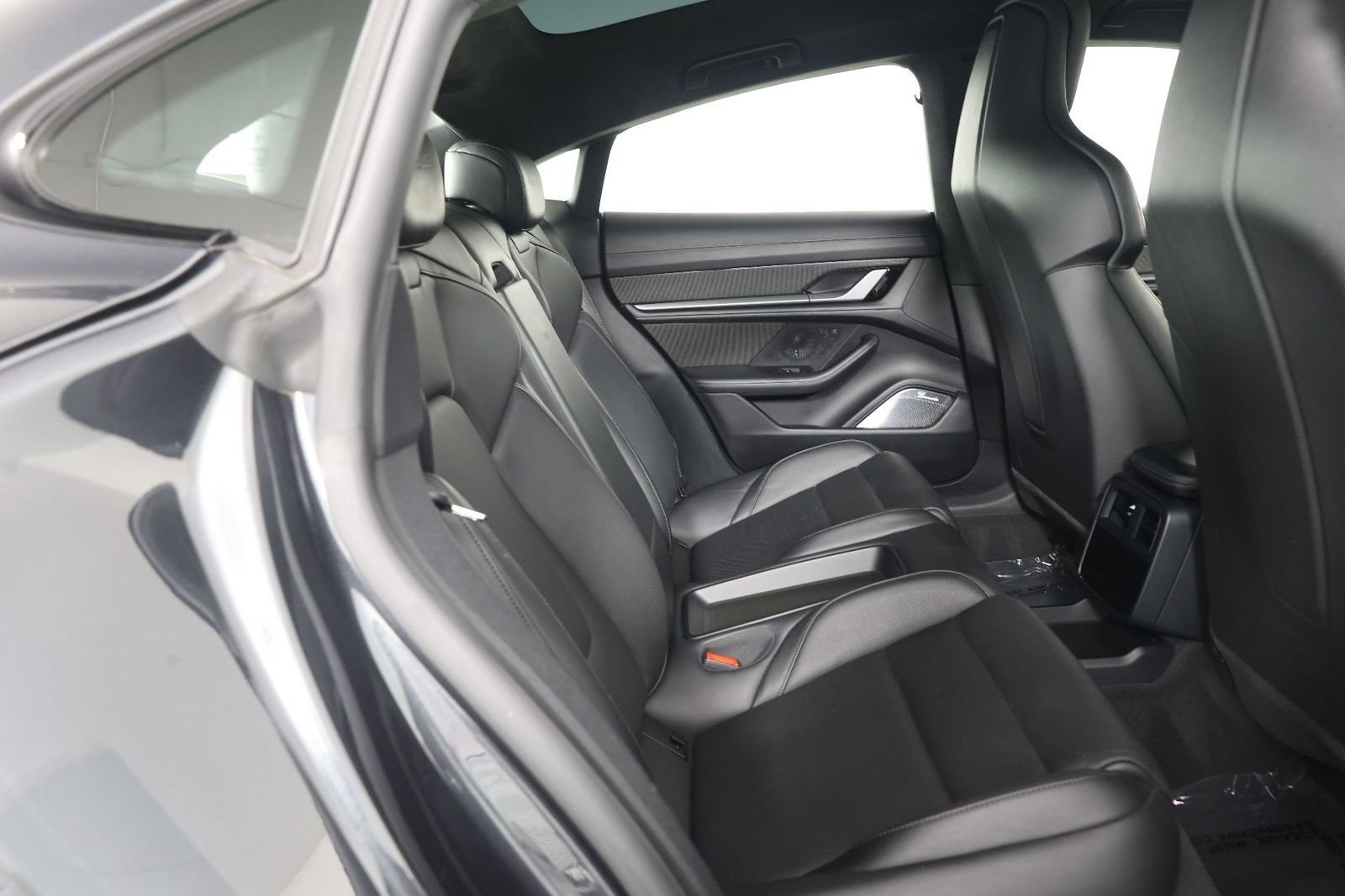 Certified 2020 Porsche Taycan Turbo S AWD/4WD image 30