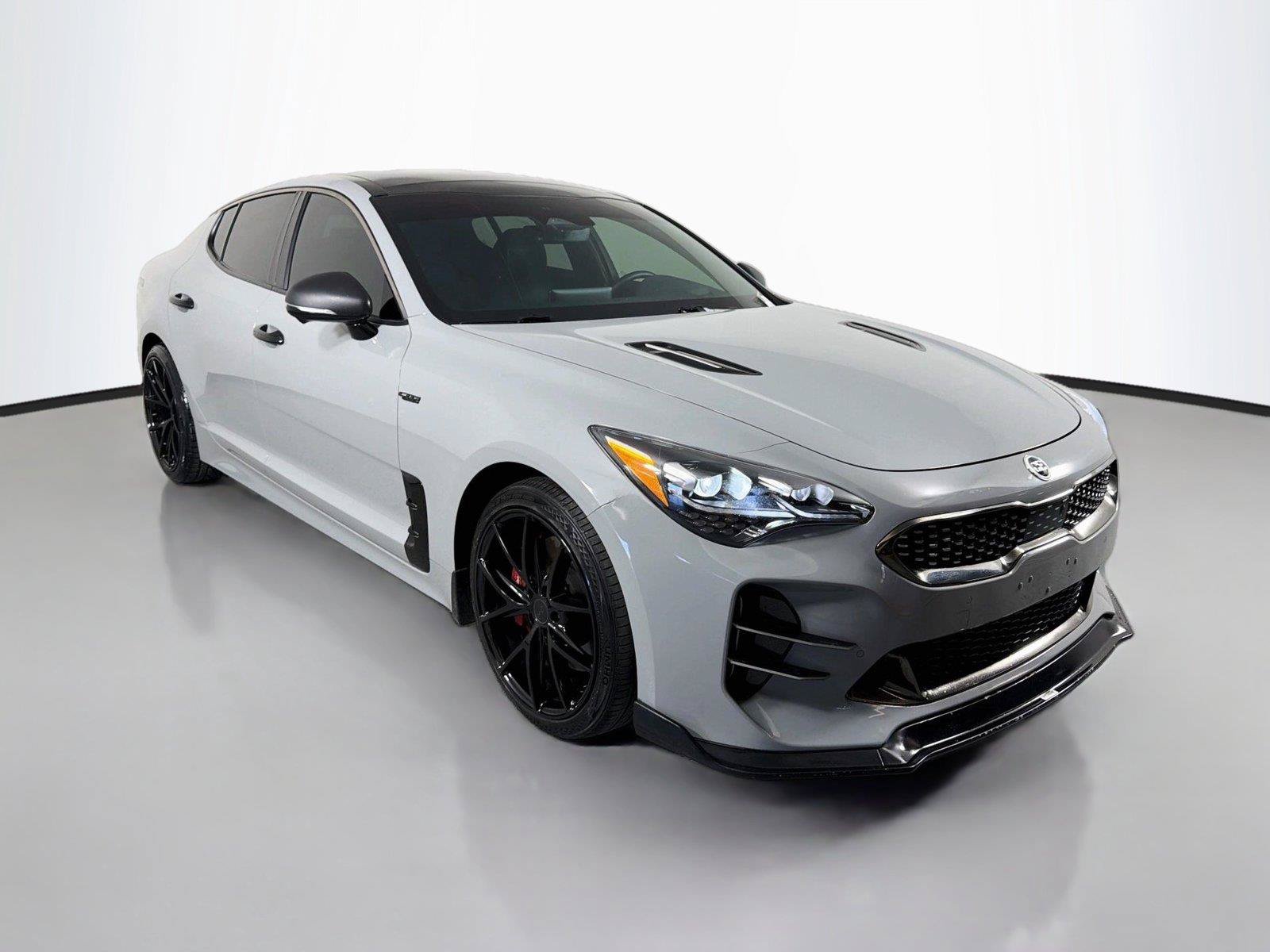 Used 2023 Kia Stinger GT2 AWD/4WD image 3