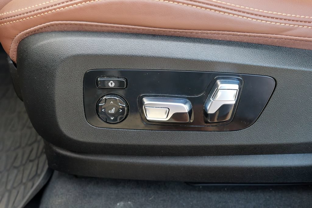 Used 2023 BMW X5 M50i w/ Executive Package AWD/4WD image 25