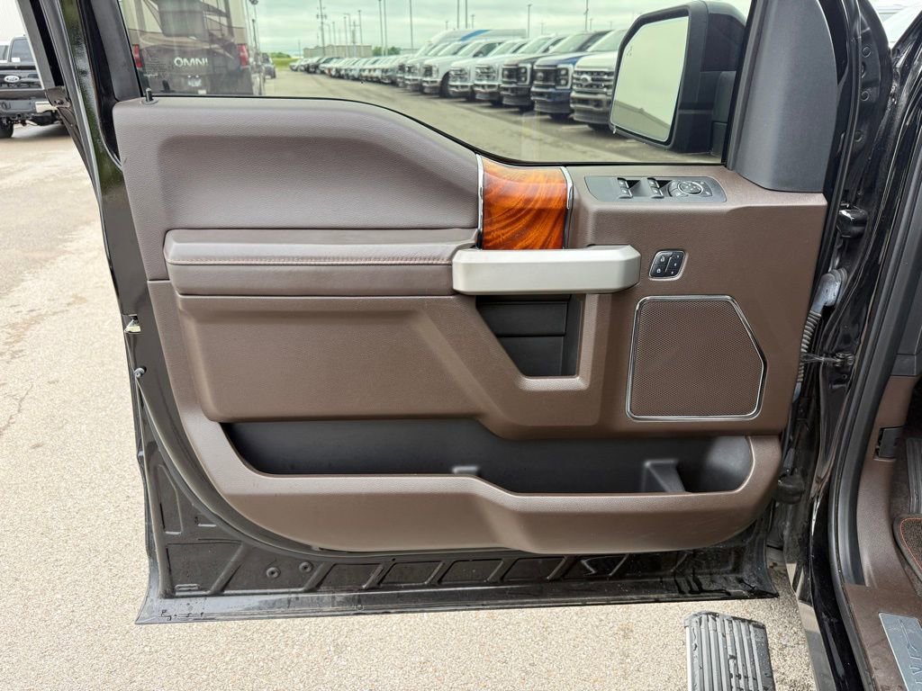 Used 2016 Ford F150 King Ranch w/ Equipment Group 601A Luxury AWD/4WD image 7