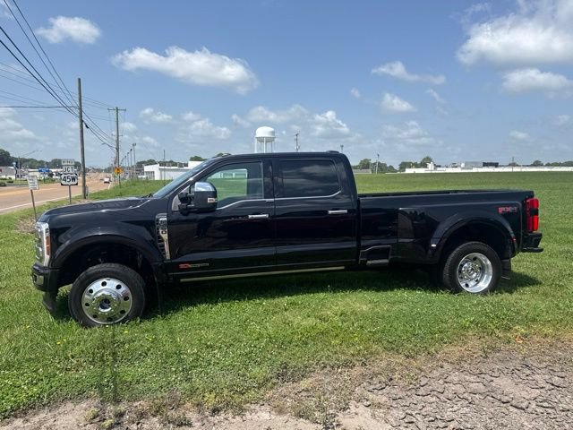 Used 2025 Ford F450 Platinum w/ Platinum Plus Package AWD/4WD image 1
