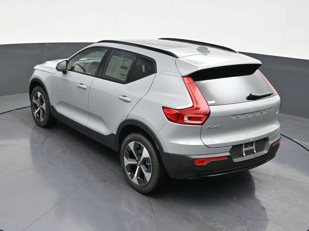 New 2026 Volvo XC40 B5 Plus w/ Protection Package Premier AWD/4WD image 15