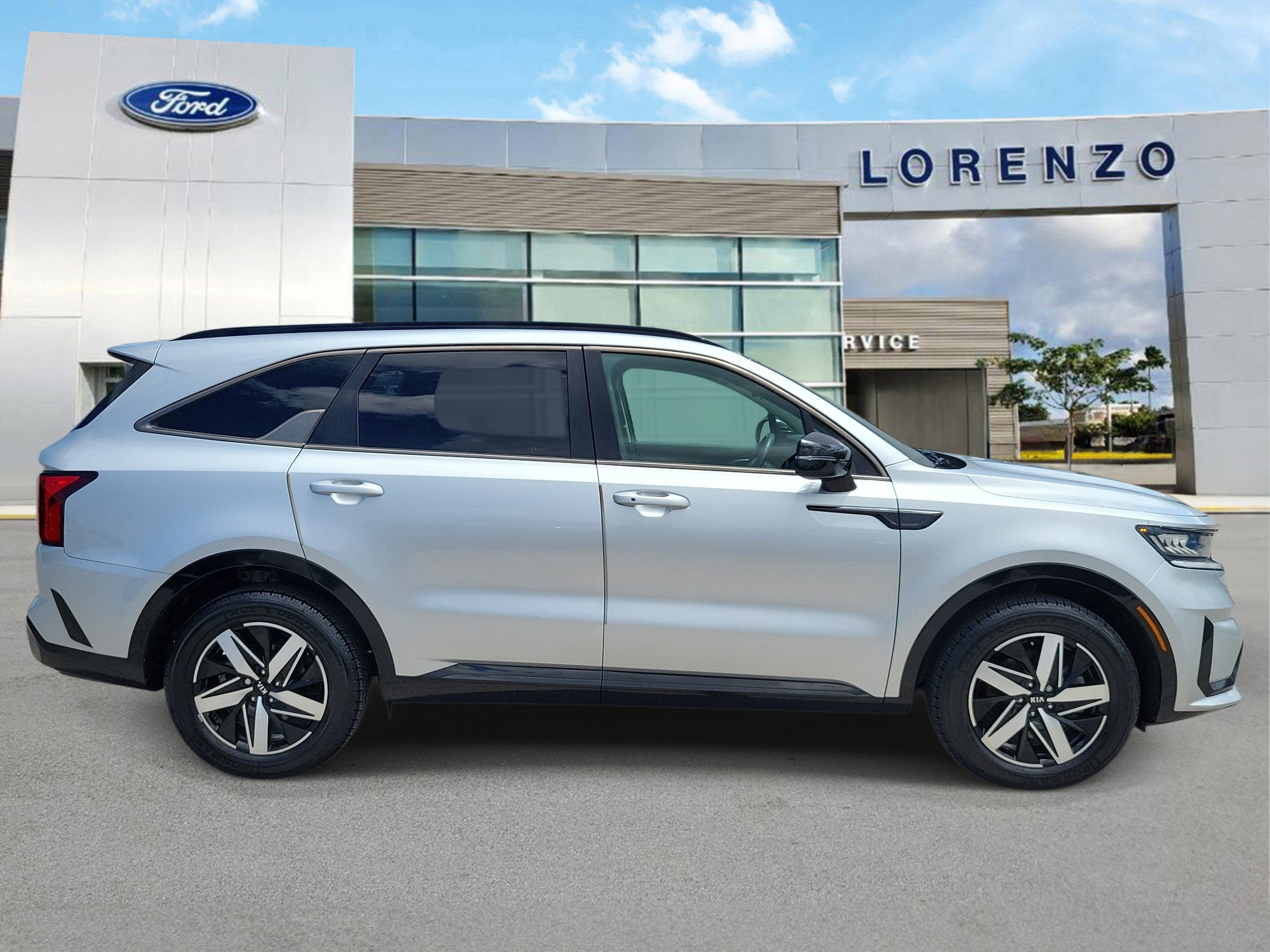 Used 2021 Kia Sorento S FWD image 4