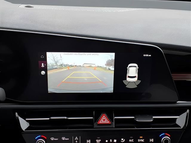 Used 2024 Kia Niro EX Touring image 22