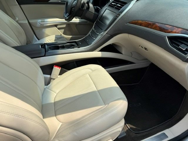 Used 2016 Lincoln MKZ w/ Equipment Group 200A Select FWD image 20