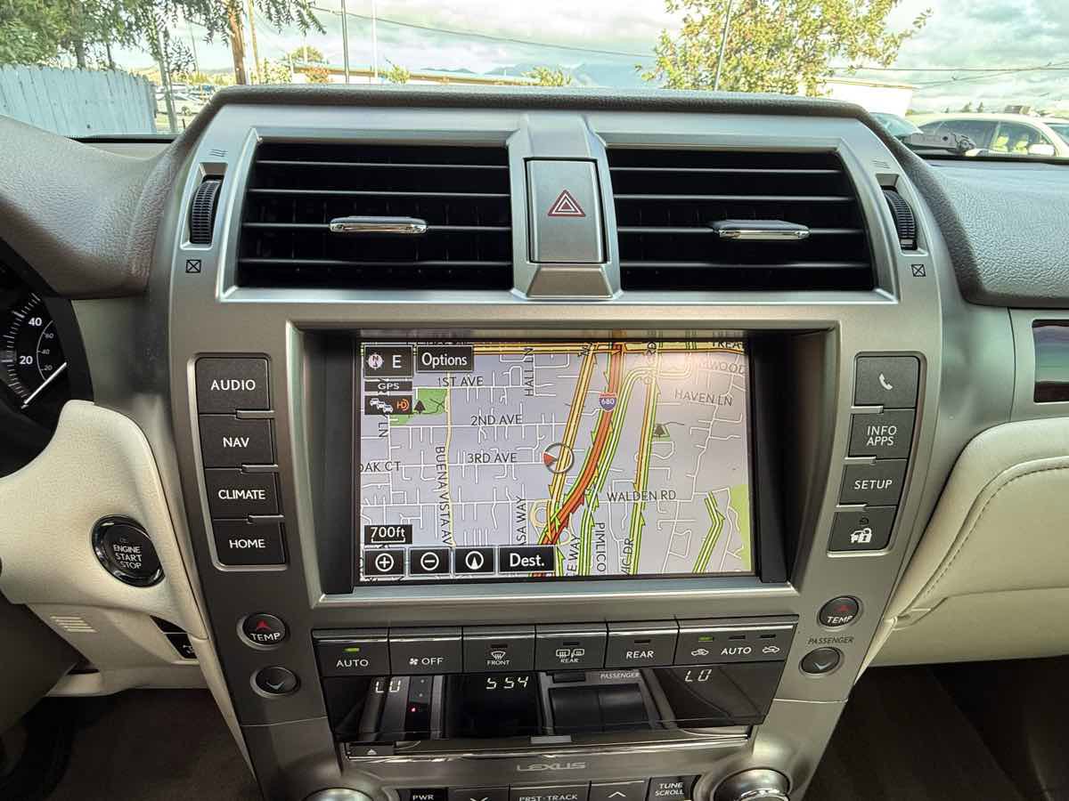 Used 2017 Lexus GX 460 image 27